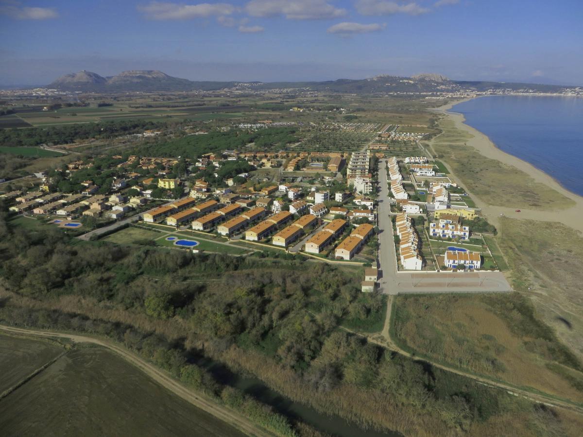 Llevant - Mas Pinell Torroella De Montgri Exterior photo