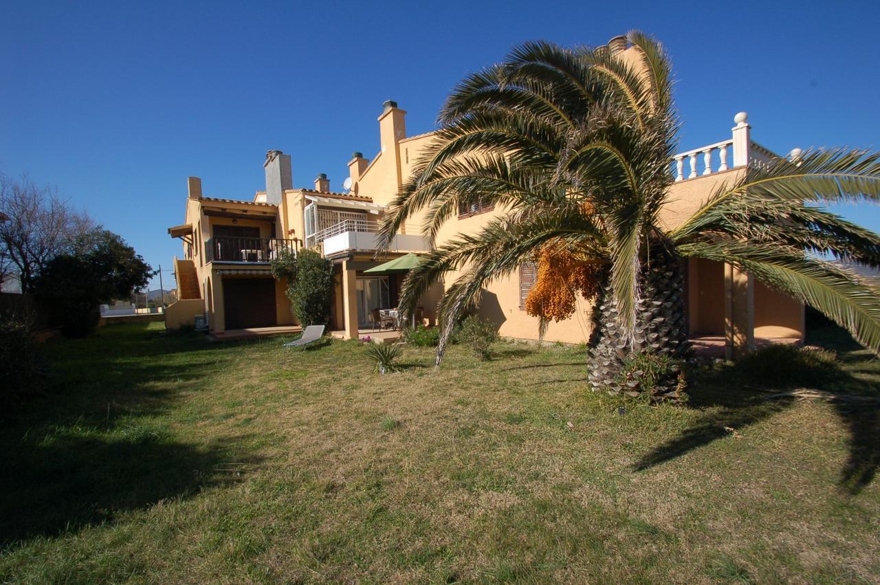Llevant - Mas Pinell Torroella De Montgri Exterior photo